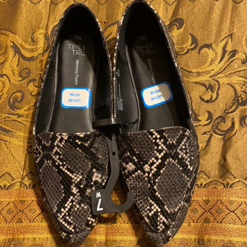 COPY - Time and Tru Flats!